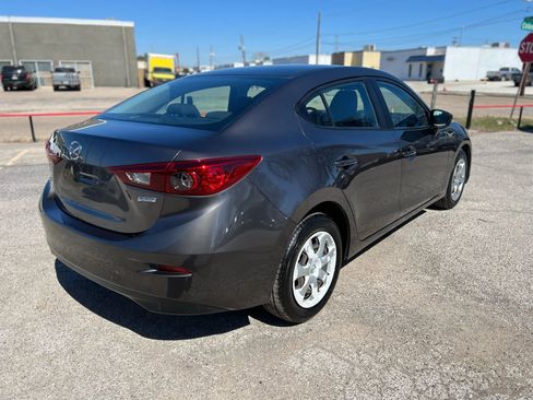 Used 2018 MAZDA MAZDA3 Sport image 8