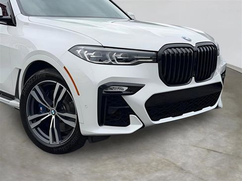 Used 2020 BMW X7 xDrive40i w/ M Sport Package AWD/4WD image 13