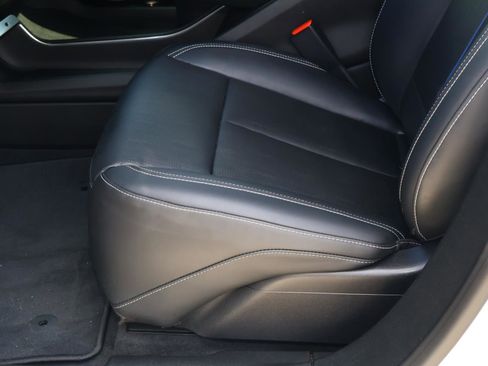 Certified 2024 Cadillac Lyriq Luxury RWD image 19