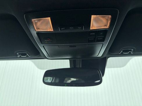 Used 2022 Toyota Tacoma Limited AWD/4WD image 29