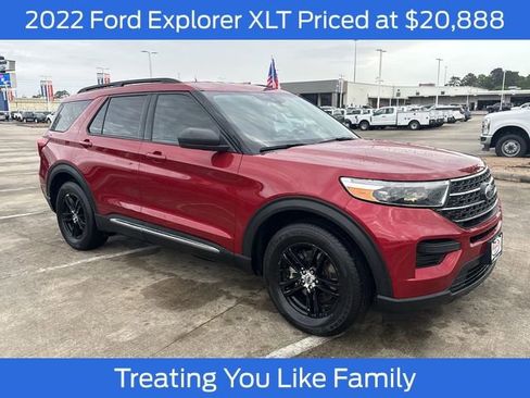 Certified 2022 Ford Explorer XLT RWD image 1