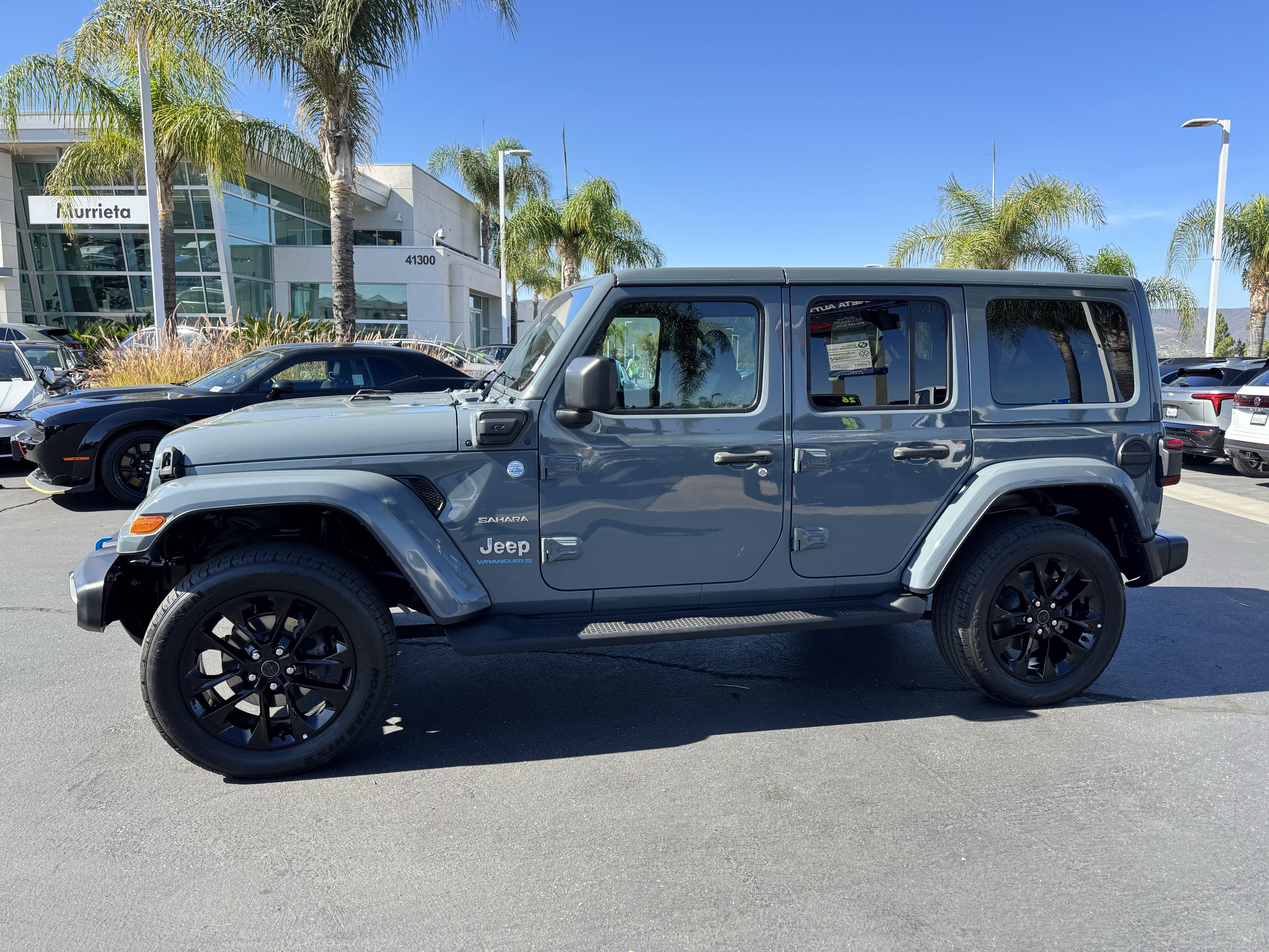 Used 2024 Jeep Wrangler Unlimited Sahara AWD/4WD image 6
