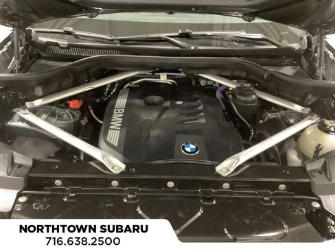 Used 2025 BMW X5 xDrive40i w/ Parking Assistance Package image 23
