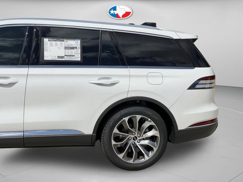 New 2026 Lincoln Aviator Reserve w/ Illumination Package RWD image 33