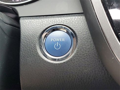 Used 2024 Toyota Camry SE image 13