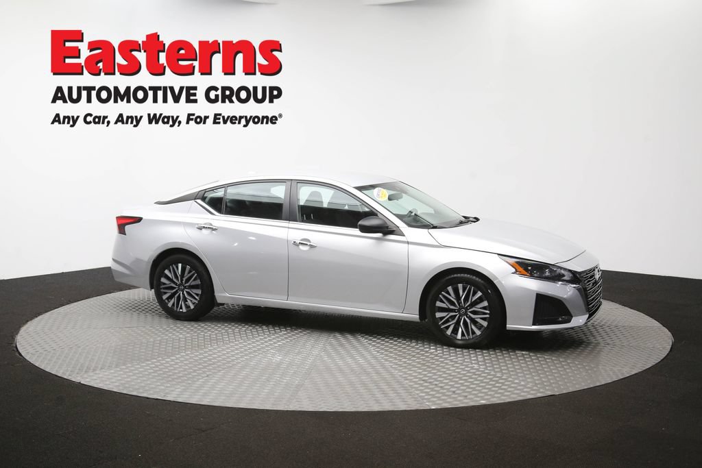 Used 2024 Nissan Altima 2.5 SV FWD image 49