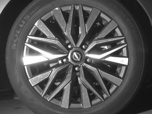 Used 2025 Nissan Altima 2.5 SV image 13