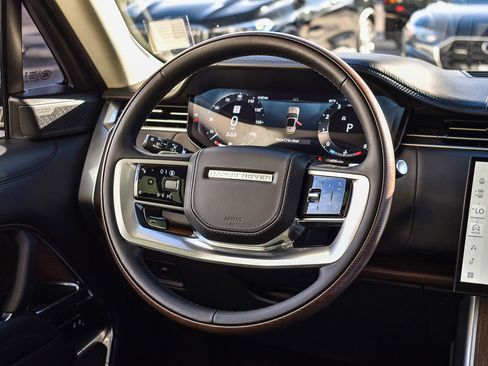 Certified 2024 Land Rover Range Rover Long Wheelbase Autobiography image 16