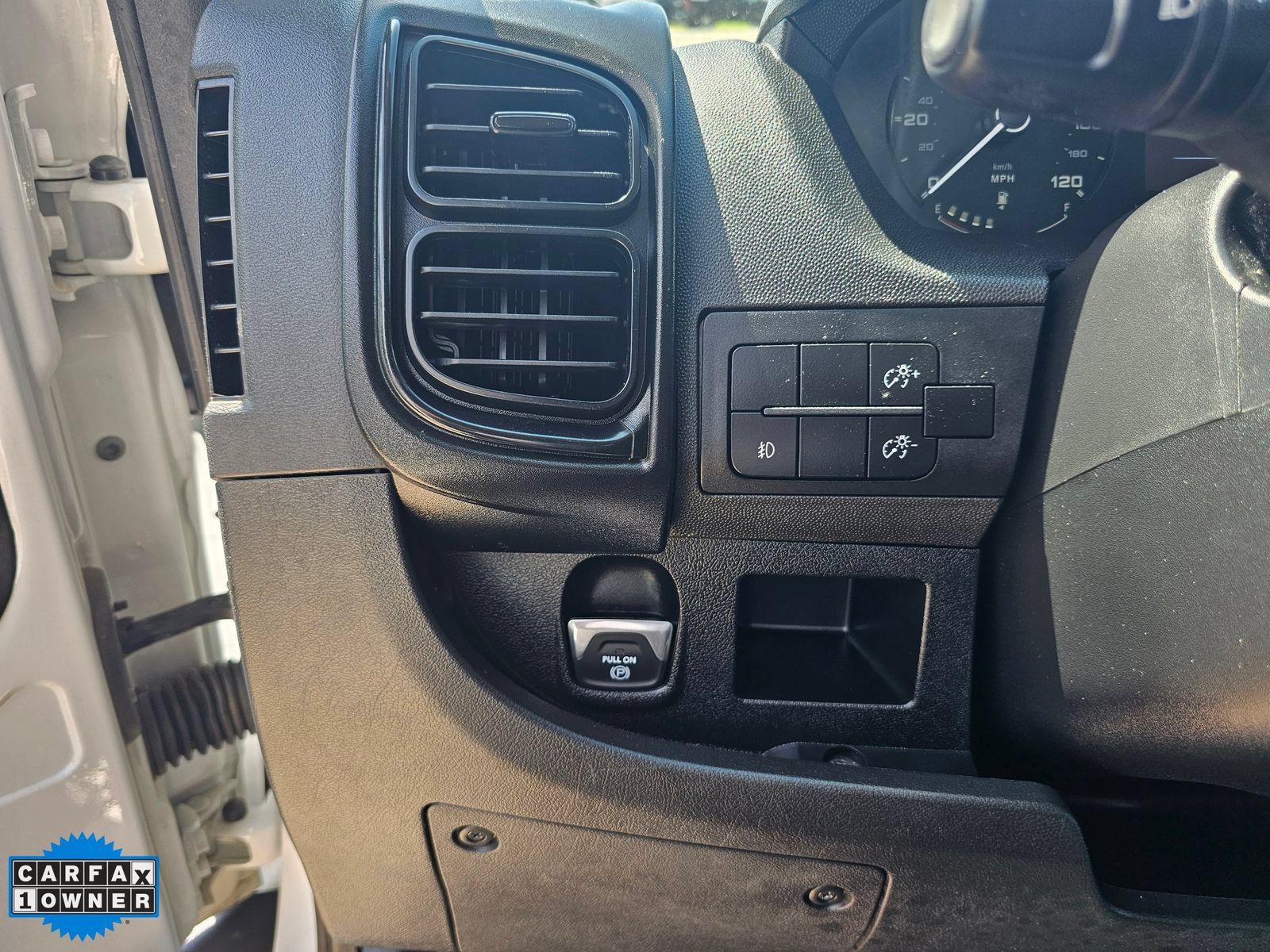 Used 2025 RAM ProMaster 2500 w/ Convenience Group FWD image 13