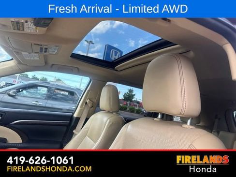Used 2014 Toyota Highlander Limited AWD/4WD image 20