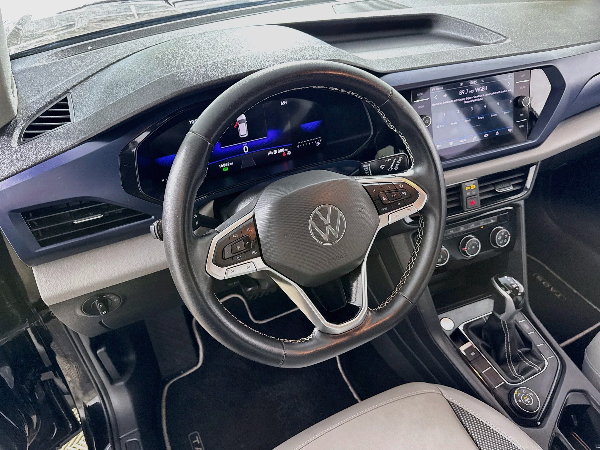 Used 2023 Volkswagen Taos SE AWD/4WD image 23