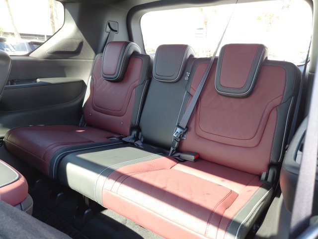 Used 2026 INFINITI QX80 Autograph w/ Premium Cargo Package AWD/4WD image 16