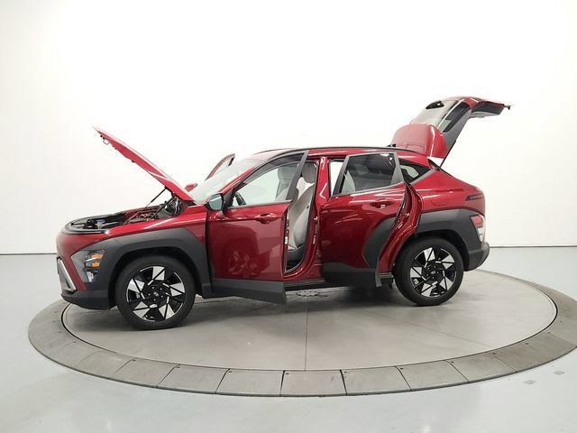 Used 2025 Hyundai Kona SEL FWD image 13