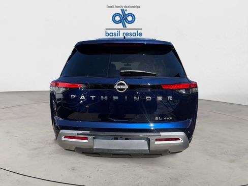 Used 2025 Nissan Pathfinder SL AWD/4WD image 6