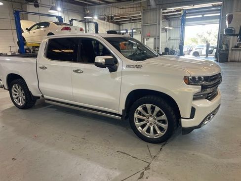 Used 2021 Chevrolet Silverado 1500 High Country w/ Technology Package AWD/4WD image 7
