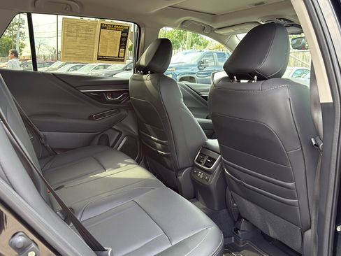 Used 2025 Subaru Outback Limited image 33