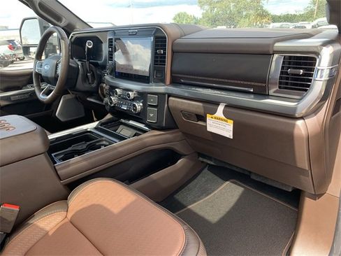 Used 2025 Ford F350 King Ranch w/ FX4 Off-Road Package image 14