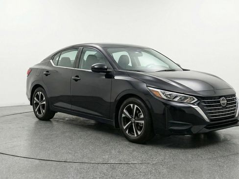 Used 2025 Nissan Sentra SV image 1