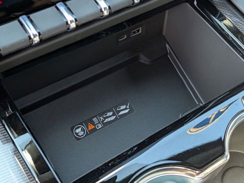 New 2026 GMC Yukon XL Elevation AWD/4WD image 7
