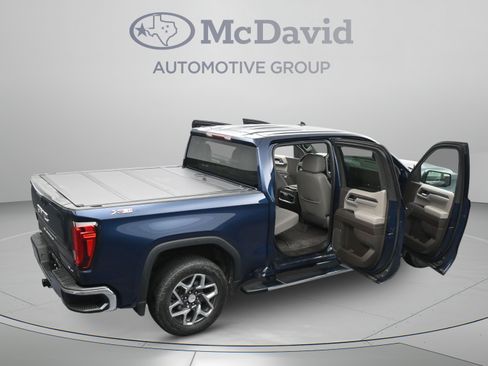 Used 2023 GMC Sierra 1500 SLT AWD/4WD image 45