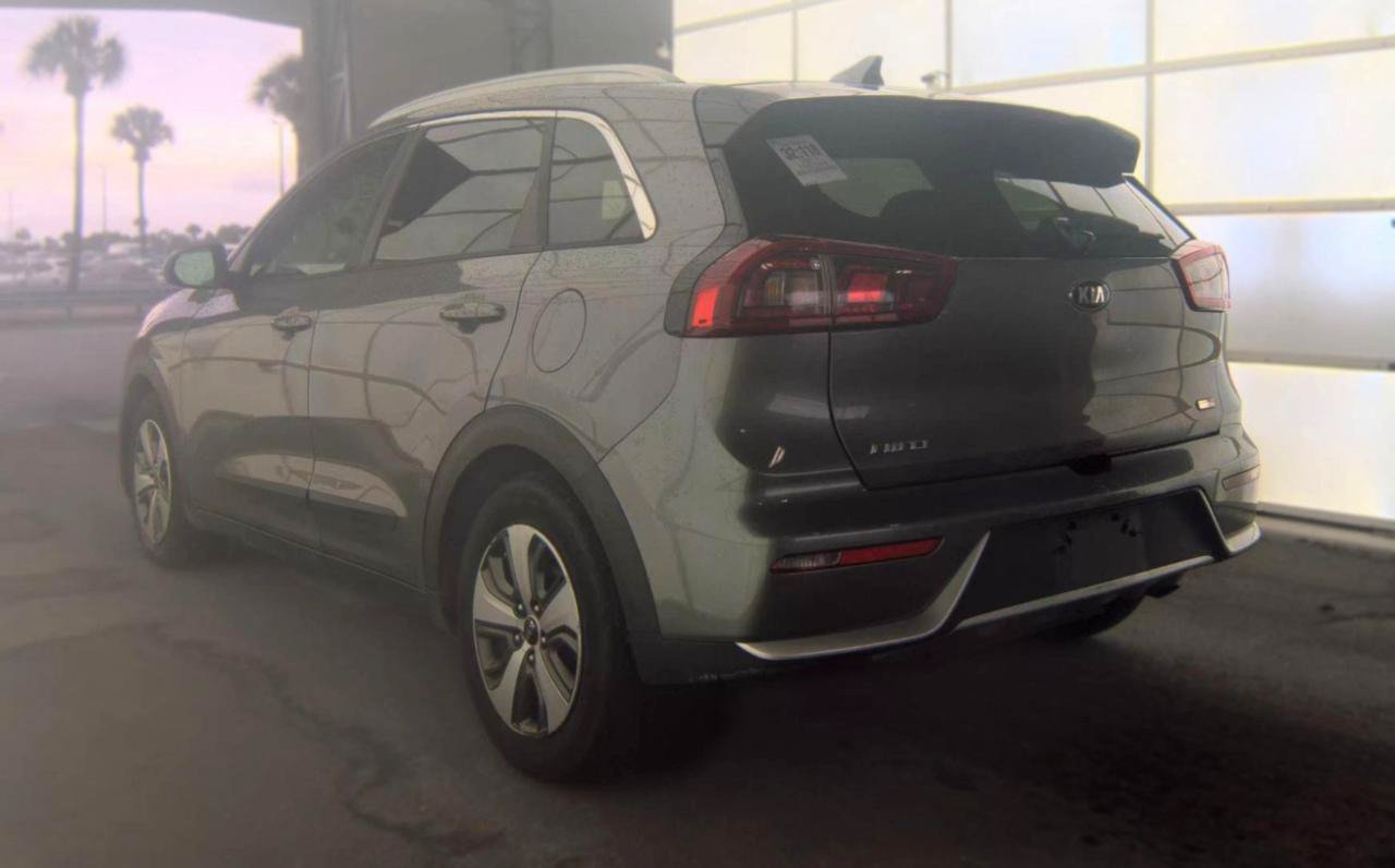 Used 2017 Kia Niro LX FWD image 8