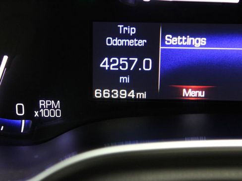 Used 2015 Cadillac SRX Luxury image 3