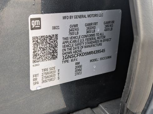 Used 2021 Chevrolet Suburban Premier w/ Premium Package 2 RWD image 44