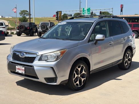 Used 2014 Subaru Forester 2.0XT Premium w/ Popular Package #2 AWD/4WD image 4