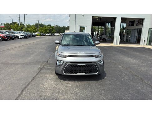 Used 2022 Kia Soul LX FWD image 8