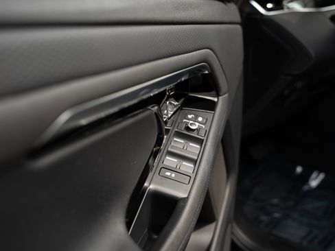 Used 2020 Land Rover Range Rover Evoque S image 20