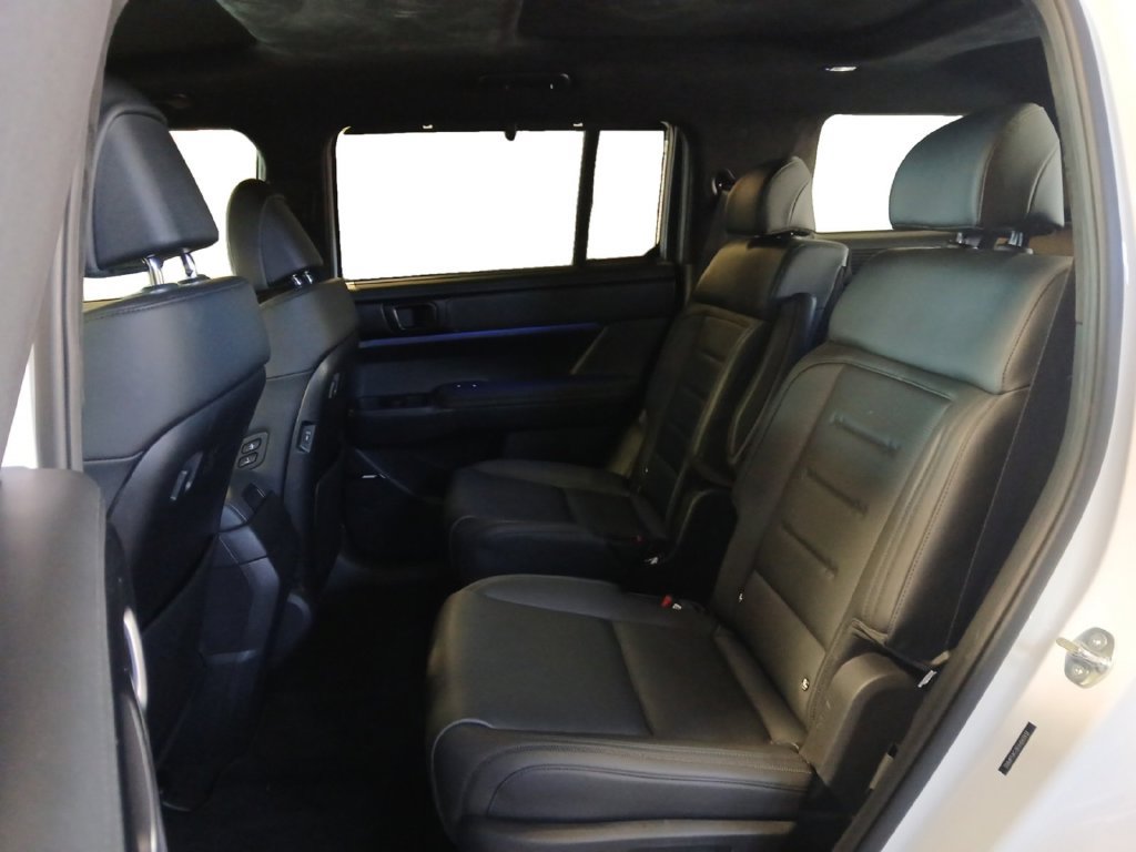 Used 2025 Hyundai Santa Fe Calligraphy FWD image 13