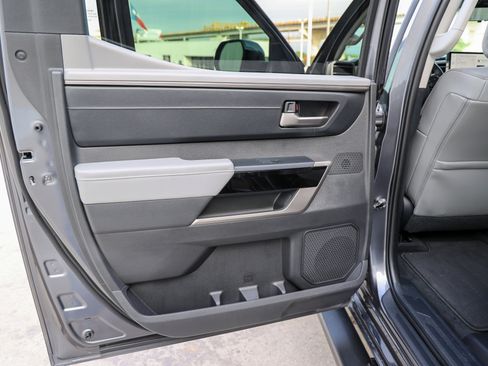 Used 2024 Toyota Tundra Limited AWD/4WD image 37
