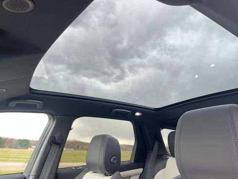 New 2026 Land Rover Discovery Sport Landmark AWD/4WD image 18