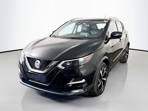 Used 2022 Nissan Rogue Sport SL w/ Premium Package image 4
