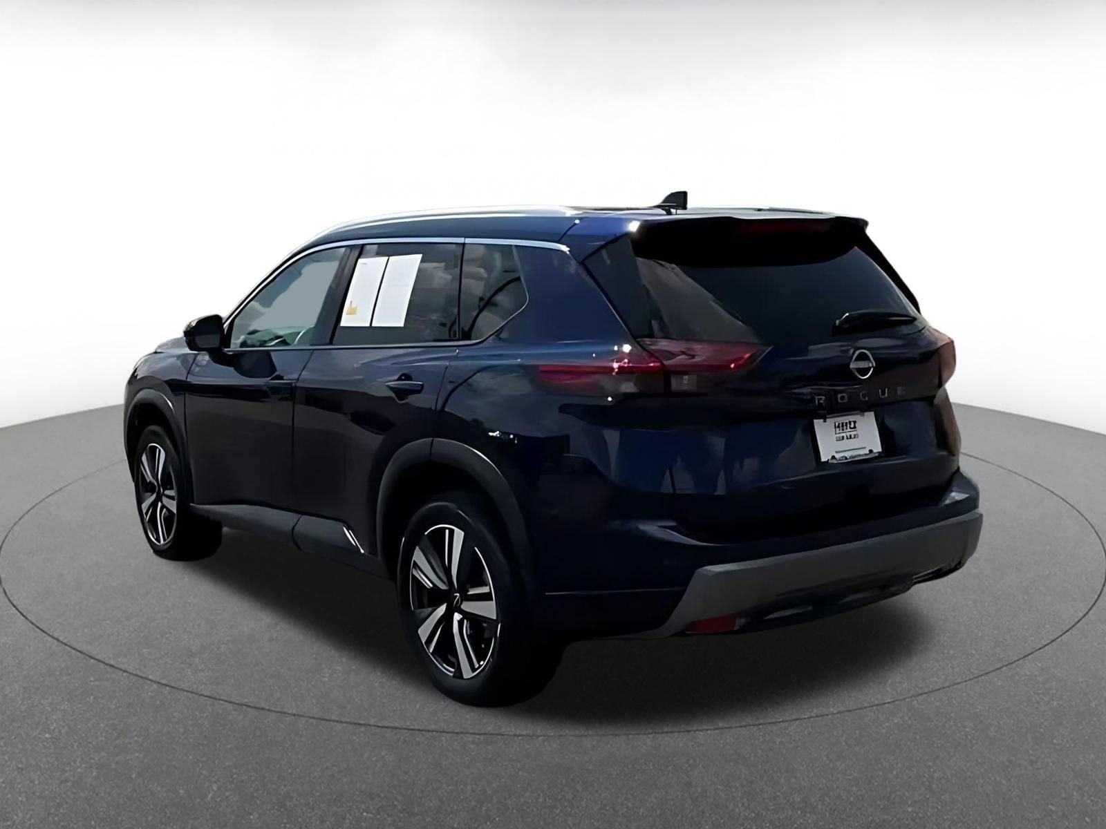 Used 2026 Nissan Rogue SL FWD image 10