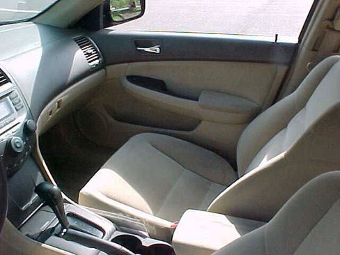 Used 2007 Honda Accord LX image 12