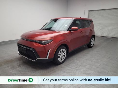 Used 2023 Kia Soul LX FWD image 1