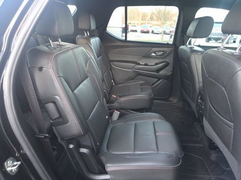 Used 2023 Chevrolet Traverse RS w/ LPO, Floor Liner Package image 15
