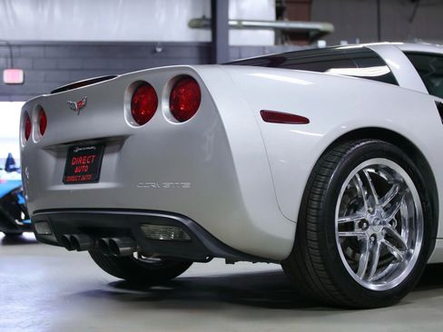 Used 2006 Chevrolet Corvette Coupe image 14