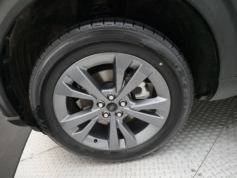 Used 2023 Ford Explorer XLT w/ Equipment Group 202A image 27