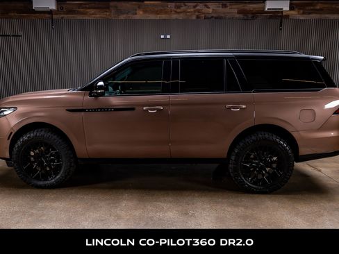 Used 2025 Lincoln Navigator Black Label AWD/4WD image 6
