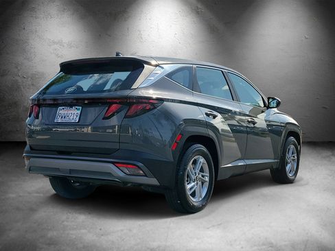 Certified 2026 Hyundai Tucson SE FWD image 3