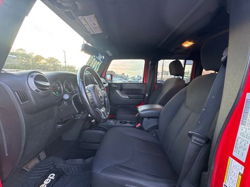 Used 2015 Jeep Wrangler Unlimited Sport w/ Quick Order Package 24S image 12