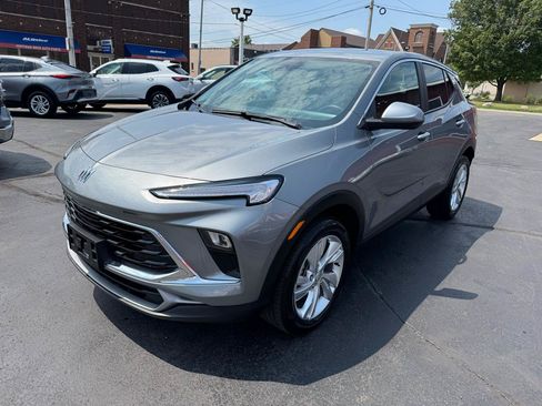Used 2024 Buick Encore GX Preferred AWD/4WD image 1