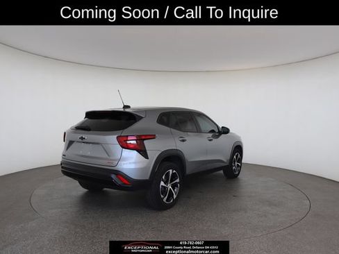 Used 2024 Chevrolet Trax RS w/ Driver Confidence Package FWD image 25