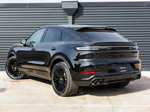 New 2026 Porsche Cayenne Coupe image 3