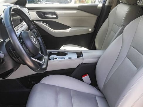 Used 2023 Nissan Rogue SL w/ SL Premium Package FWD image 18