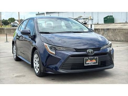 Used 2024 Toyota Corolla LE FWD image 8