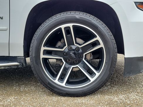 Used 2020 Chevrolet Suburban Premier AWD/4WD image 5