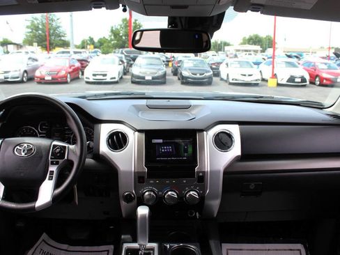 Used 2018 Toyota Tundra SR5 image 17